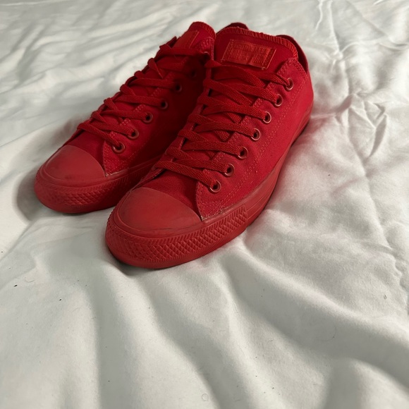 RED CONVERSE - Picture 2 of 4